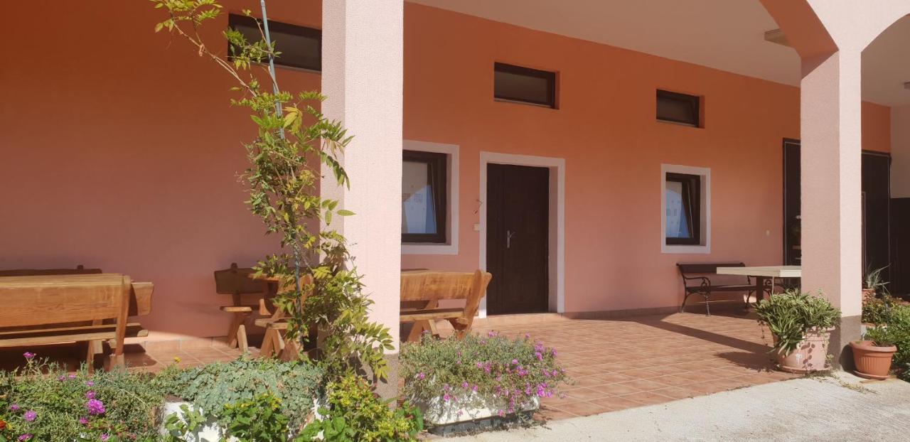 Klet Jana Bed & Breakfast Jasztrebarszka Kültér fotó