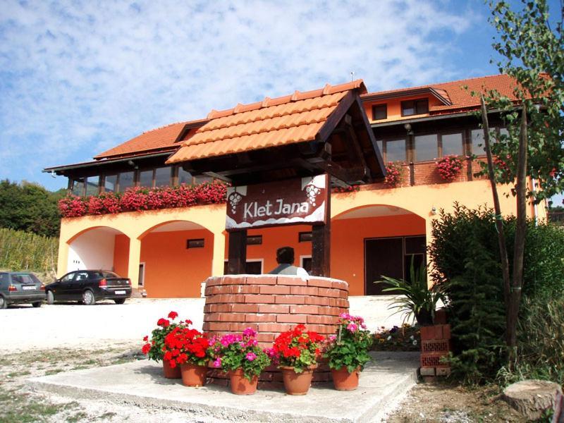 Klet Jana Bed & Breakfast Jasztrebarszka Kültér fotó