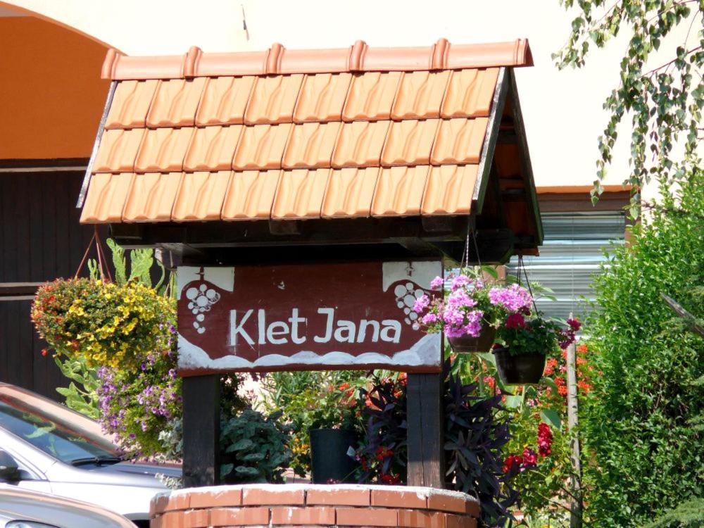 Klet Jana Bed & Breakfast Jasztrebarszka Kültér fotó