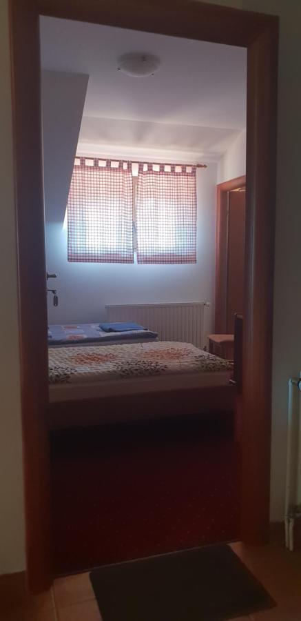 Klet Jana Bed & Breakfast Jasztrebarszka Kültér fotó