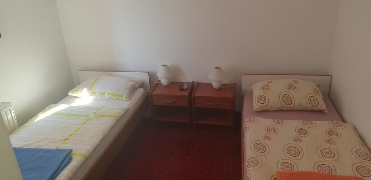 Klet Jana Bed & Breakfast Jasztrebarszka Kültér fotó