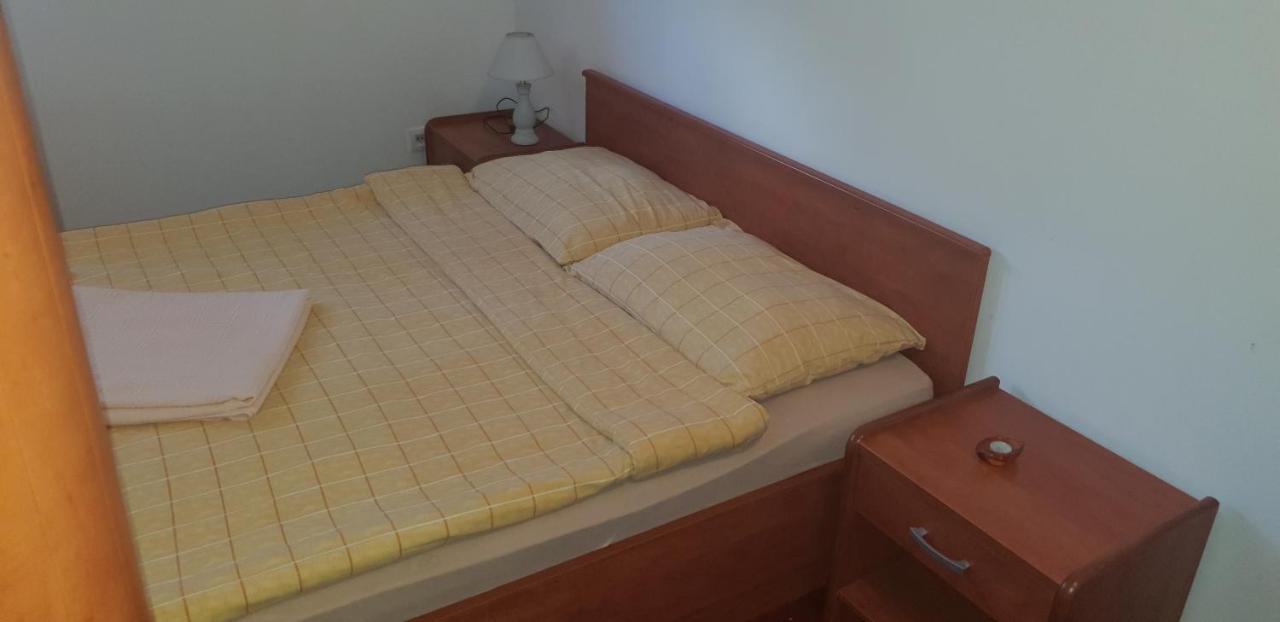 Klet Jana Bed & Breakfast Jasztrebarszka Kültér fotó