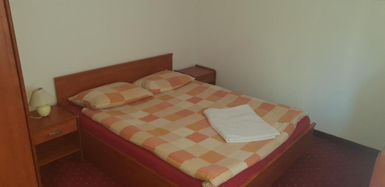 Klet Jana Bed & Breakfast Jasztrebarszka Kültér fotó